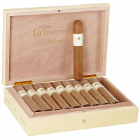  La Instructora Delicado Robusto