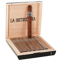  La Instructora Box Pressed 1